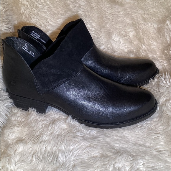 Born Karava women’s black leather ankle boots size 10 main image 3